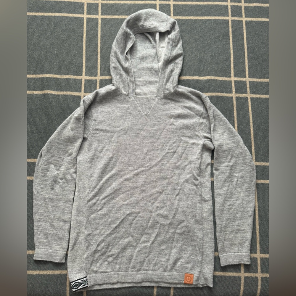Men’s Paka The Hoodie size medium
